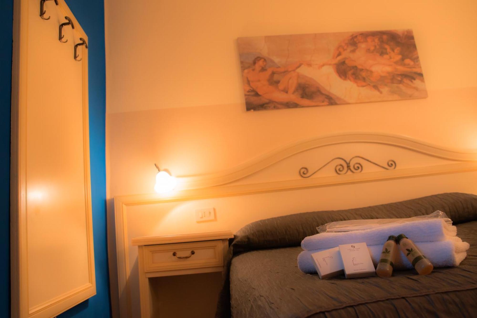 Double Room,701191861:JPEG